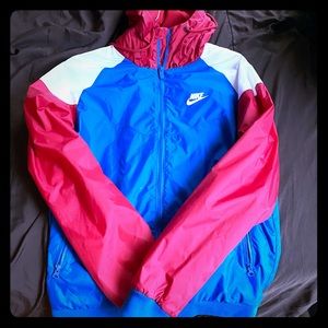Nike sportswear wind runner windbreaker